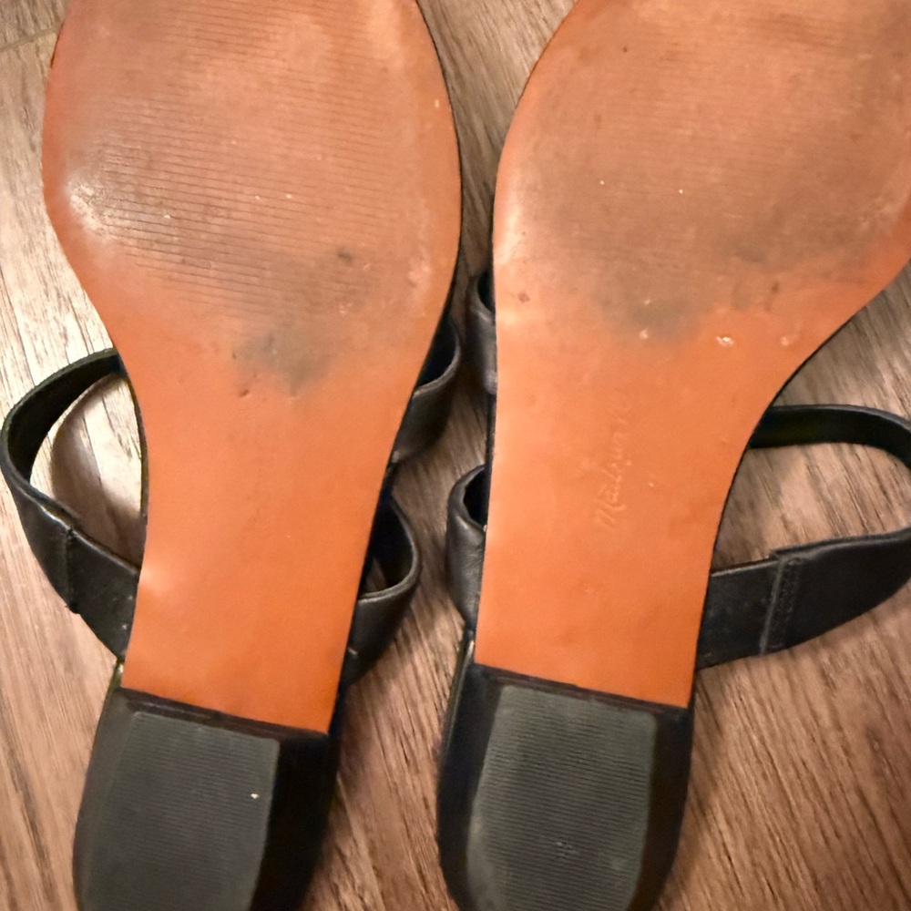 Madwell Mila Women’s Black Leather Slide Sandals with Gold Accent - Picture 3 of 3